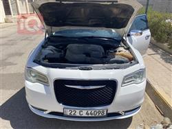 کرایسلەر 300